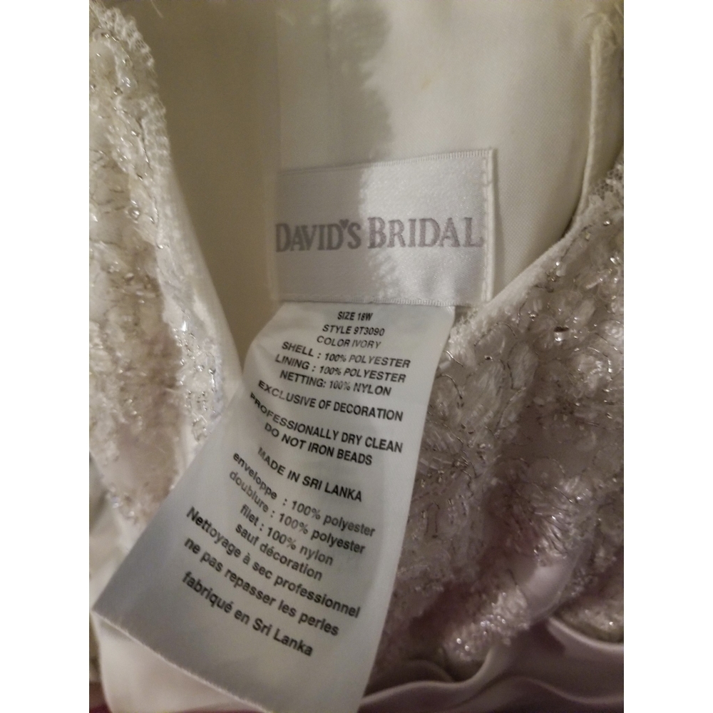 David's Bridal NWT Cap Sleeve A Line Wedding Dress - Picture 8 of 11